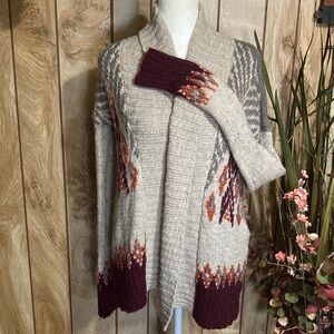 Abercrombie & Fitch Cream and Burgundy Cardigan